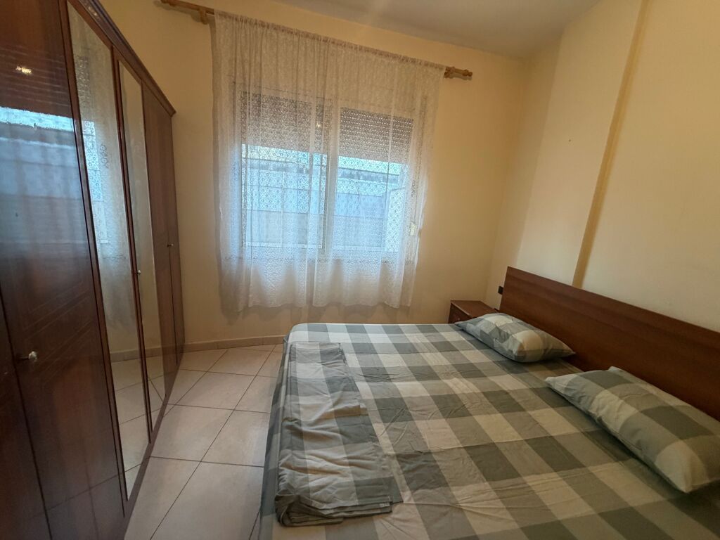 1+1,i mobiluar te bohemi ne astir,370 mije leke