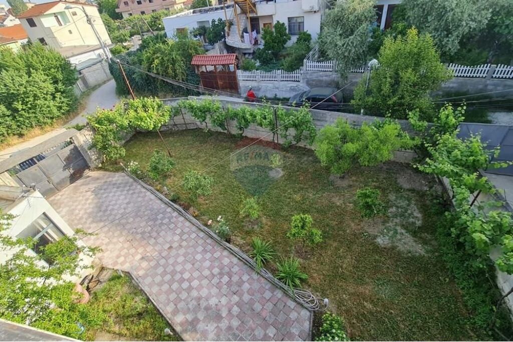 Vilë - Për Qira - Rruga Mihal Grameno, Tiranë