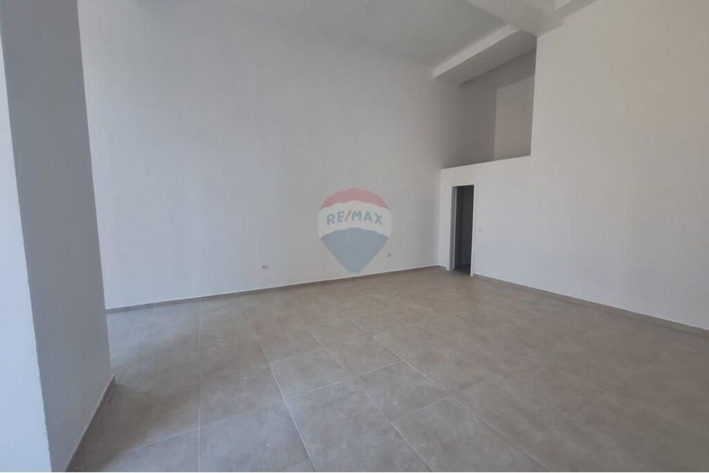 Dyqan - Për Qira - Rruga Luçie Miloti, Tiranë