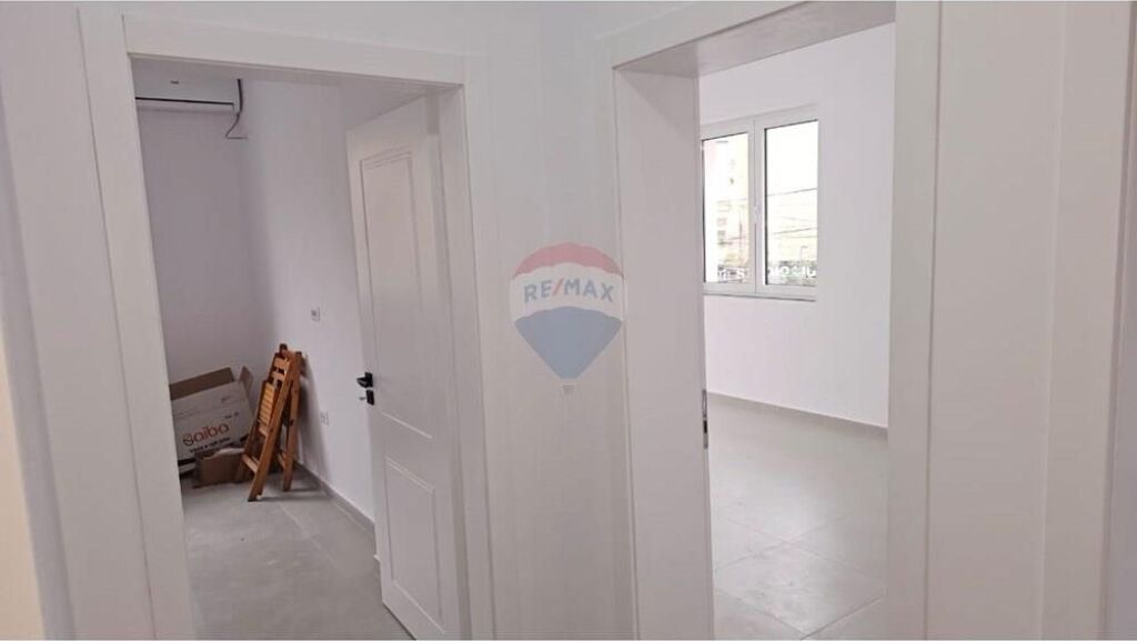 Office - For Rent - Mine Peza Street, Tirana