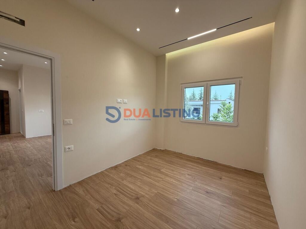 Vendiamo appartamento 1+1 nella zona di Ali Dem!!