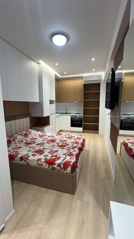 Garsoniere lluks te liqeni that me 350€