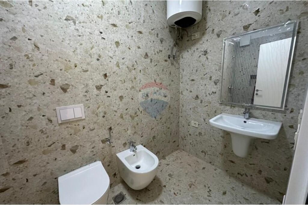 Office - For Rent - Mine Peza Street, Tirana