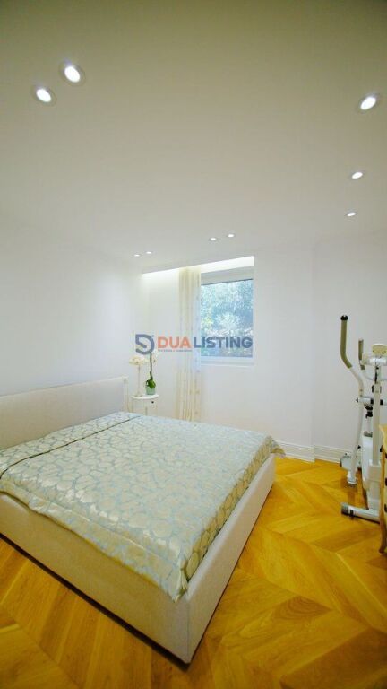 SHITET DUPLEKS LUKSOZ TEK KOPSHTI BOTANIK  !!