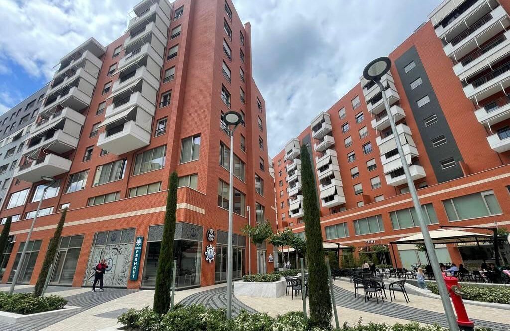 🏢 AMBIENT KOMERCIAL PREMIUM ME QIRA – tek Kompleksi Delijorgji