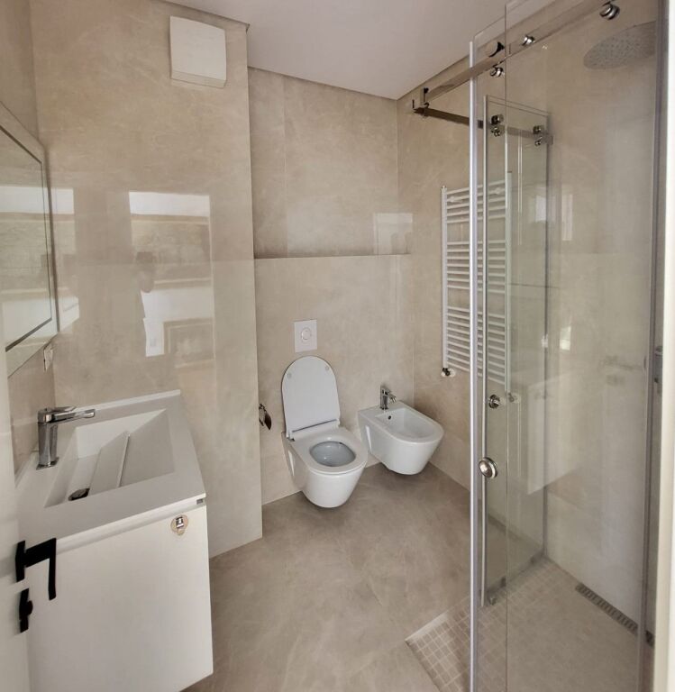 🏡 Jepet Vilë me Qira – pranë TEG