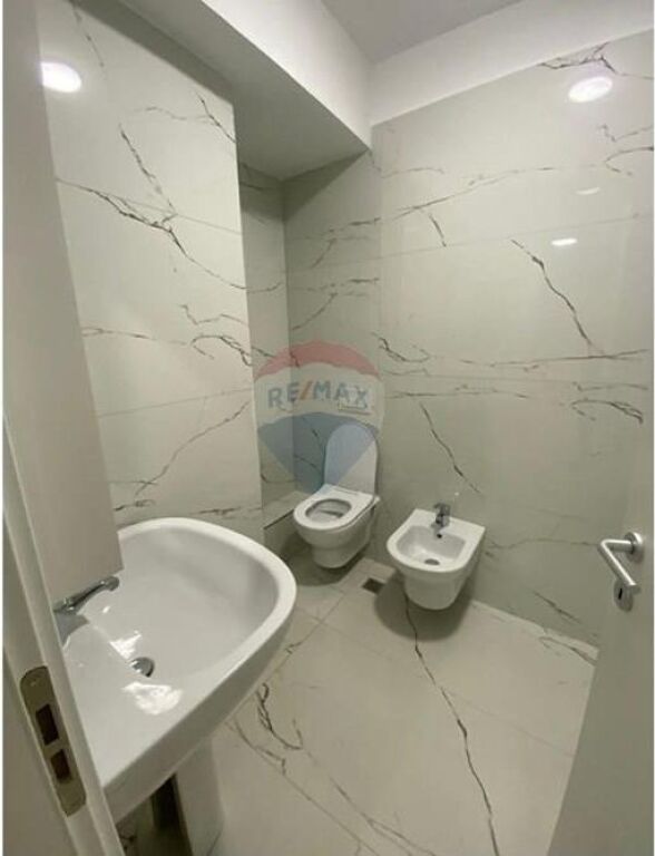 Apartament - Për Qira - Rruga e Durrësit, Tiranë