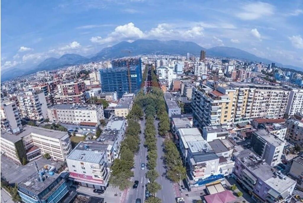 Shop - For Rent - Muhamet Gjollesha Street, Tirana