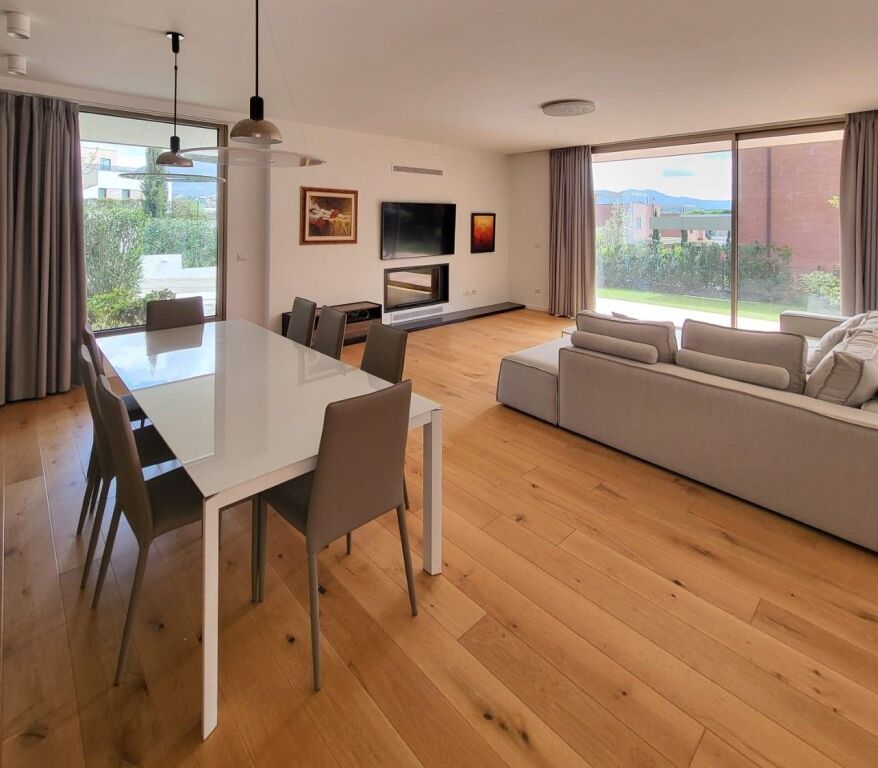 🏡 Jepet Vilë me Qira – pranë TEG