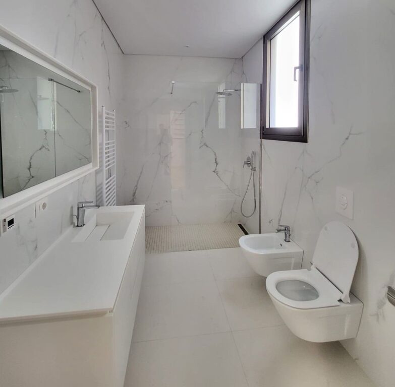 🏡 Jepet Vilë me Qira – pranë TEG