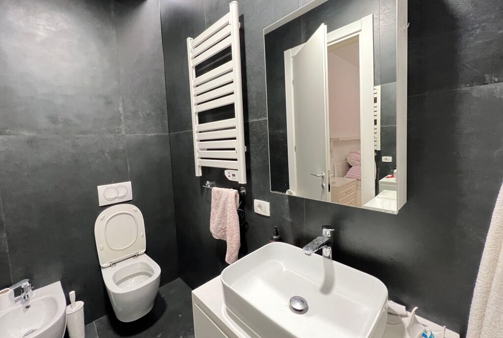 👉🏻 IN AFFITTO Super Appartamento 2+1+2 📍Complesso Delijorgji, Tirana