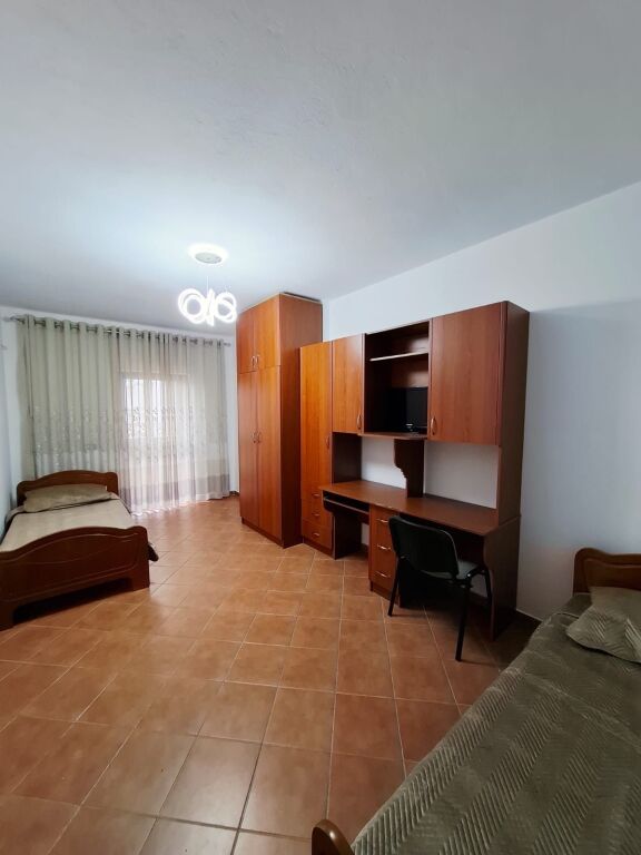 Jepet Me Qera Apartament 2+1+2 Tualete ++1 Ballkon