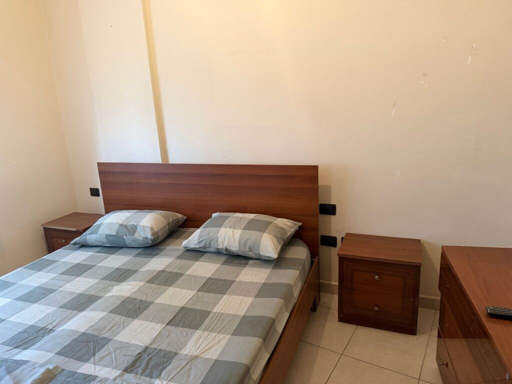 1+1,i mobiluar te bohemi ne astir,370 mije leke