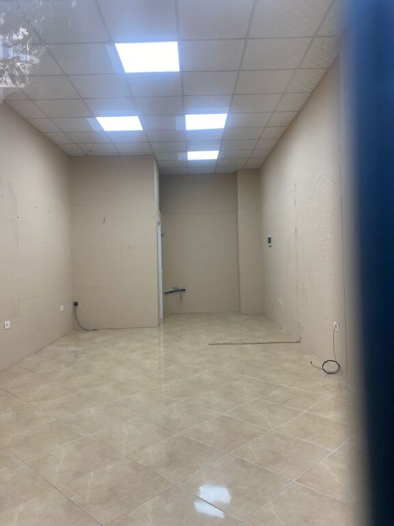 Negozio in affitto ad Astir 40 m2 !