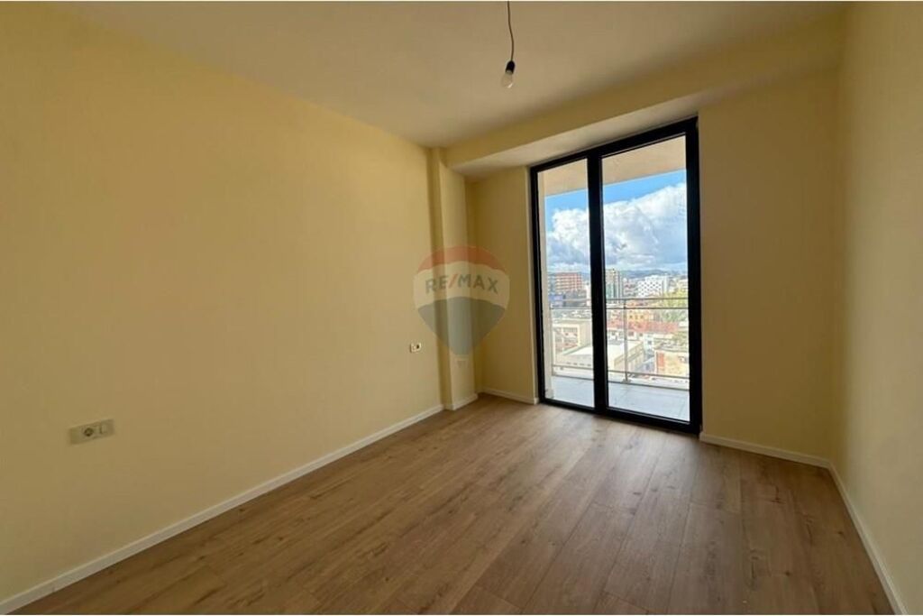 Office - For Rent - Mine Peza Street, Tirana