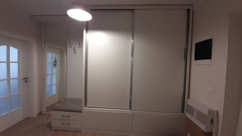 Shitet apartament 1+1 prane Shkolles se Baletit