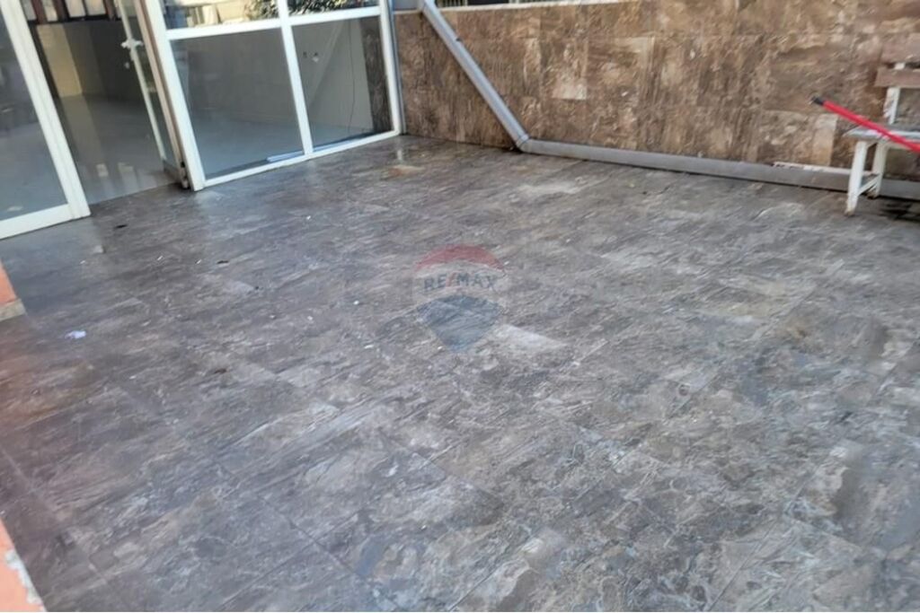 Dyqan - Për Qira - Rruga Frang Bardhi, Tiranë