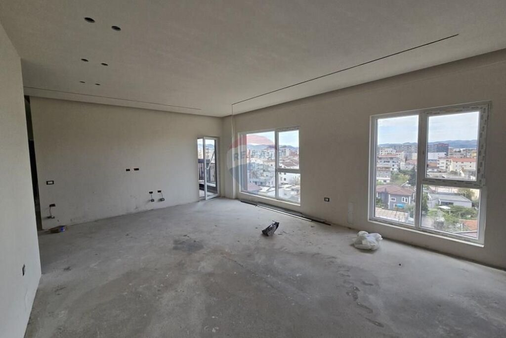 Apartment 2+1+2 for Sale at New Boulevard