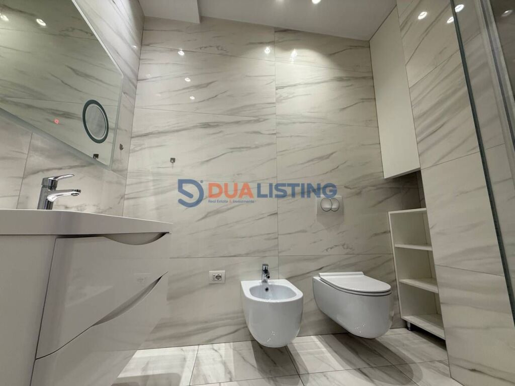 For Rent – Modern Duplex 3+1+3 | Barricade Street!