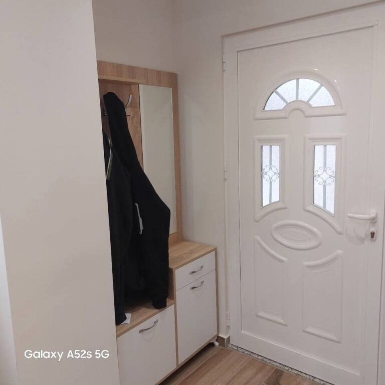 JEPET ME QERA SHTEPI PRIVATE ME OBORR DHE PARKING - TIRANE