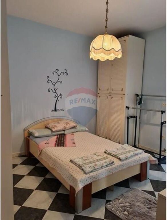 Vilë - Për Qira - Rruga Mihal Grameno, Tiranë