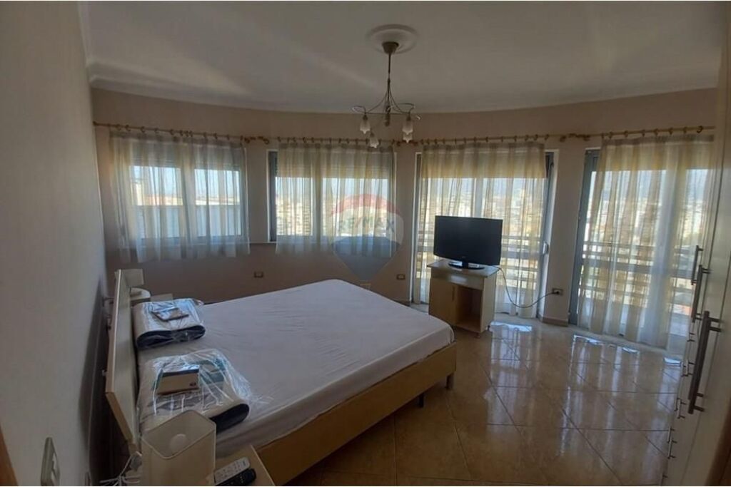 Apartment - For Rent - Zogu I Zi, Tirana