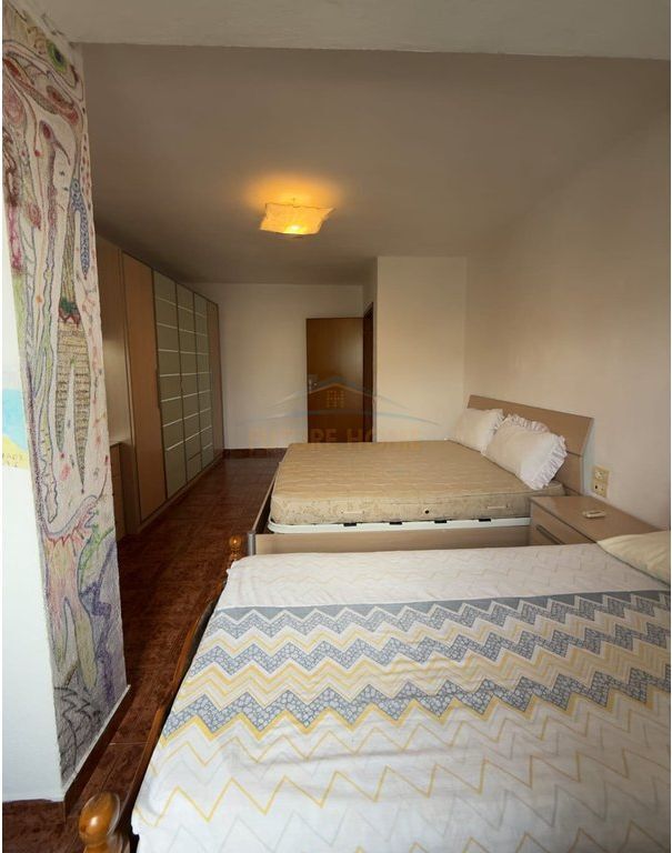 Shitet apartament 2+1 , Zogu i zi 100m2 neto  