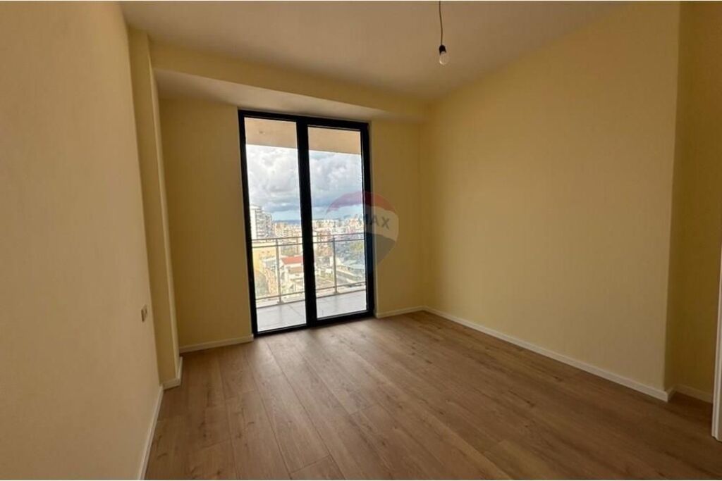 Office - For Rent - Mine Peza Street, Tirana