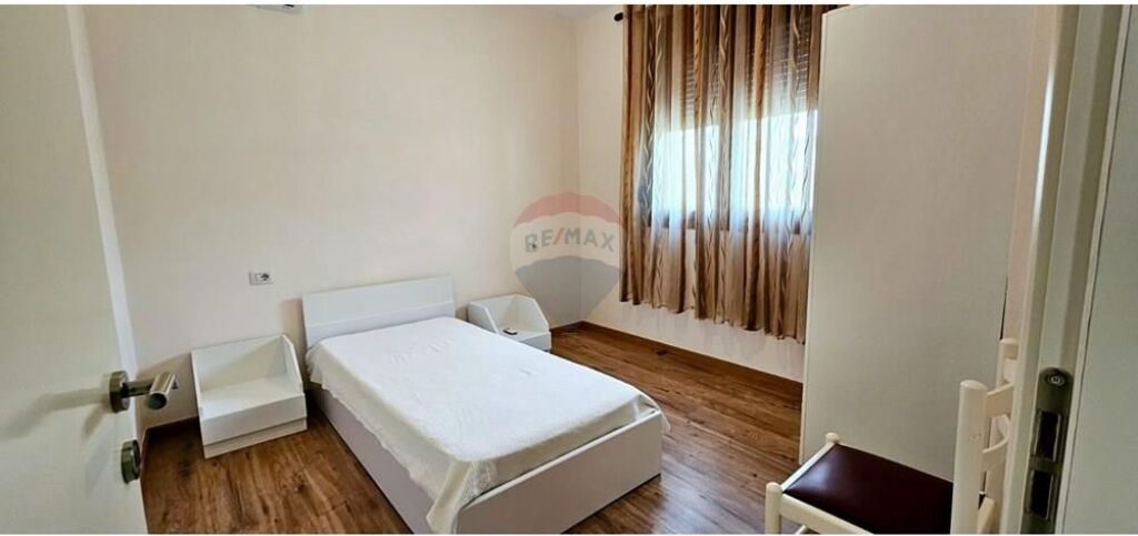 Dupleks - Për Qira - Rruga Ali Demi, Tiranë