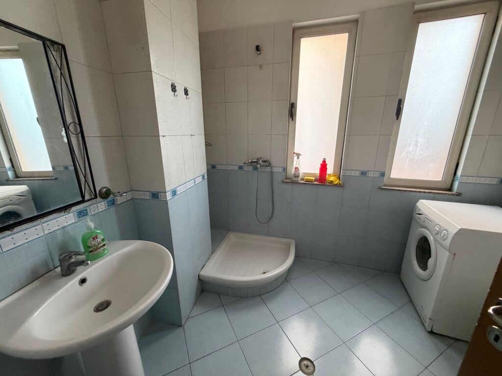 1+1,i mobiluar te bohemi ne astir,370 mije leke