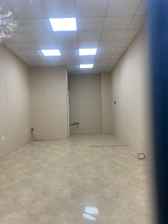 Negozio in affitto ad Astir 40 m2 !