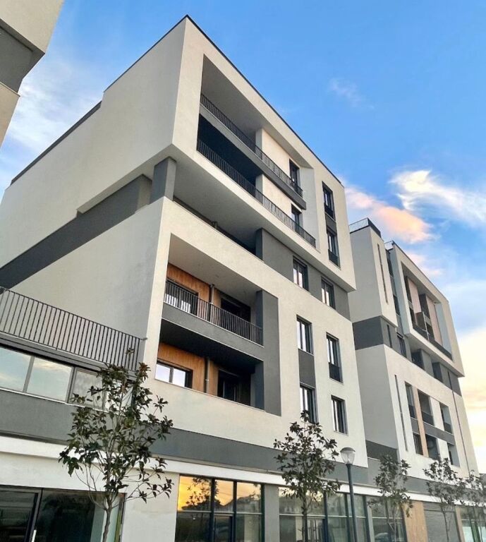 Shitet Apartament 2+1+2 tek Relux Residence, Shkoze