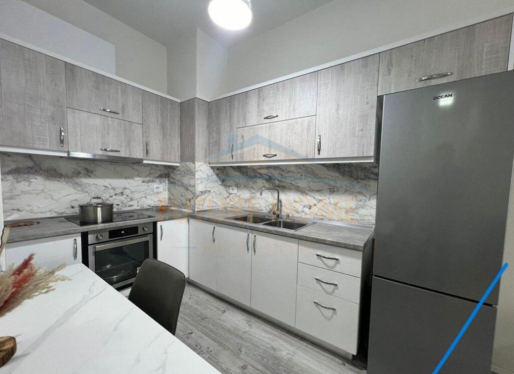 Qera,  Apartament 2+1, Kompleksi Golden Park, Tiranë.