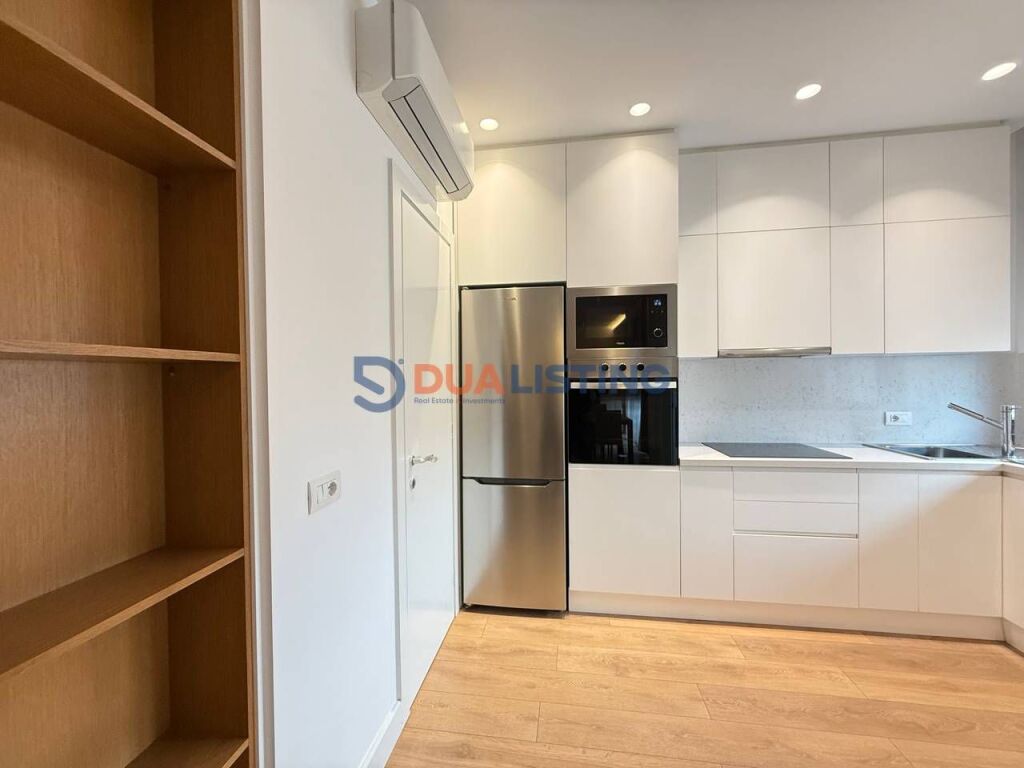 For Rent – Modern Duplex 3+1+3 | Barricade Street!