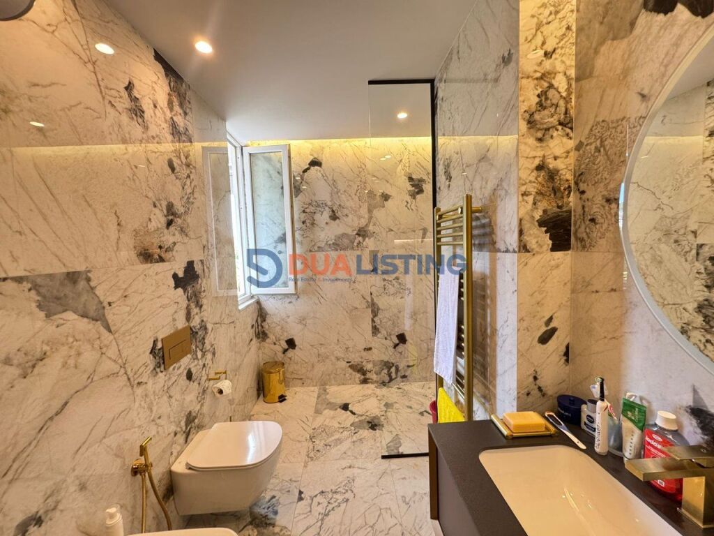 APPARTAMENTO 3+1+2 IN VENDITA CON VISTA SUL GIARDINO BOTANICO !!