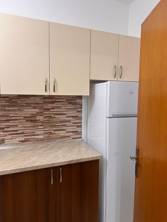 Jepet Me Qera Apartament 2+1+1 Ballkon