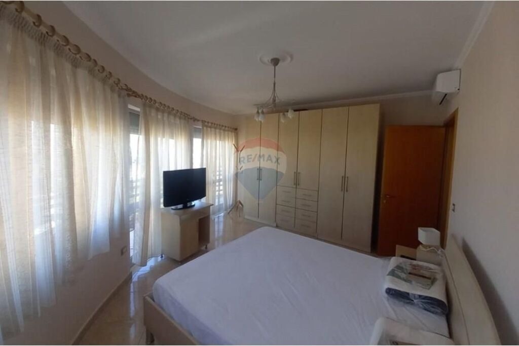 Apartment - For Rent - Zogu I Zi, Tirana
