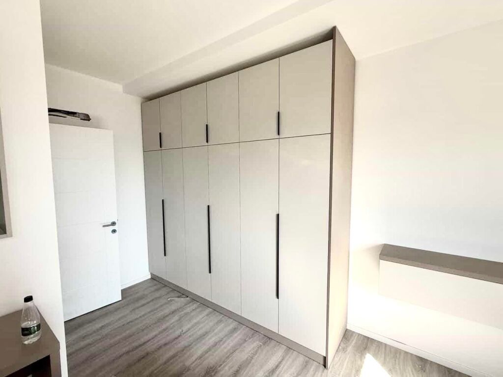 Jepet apartament me qera 2+1, Paskuqan