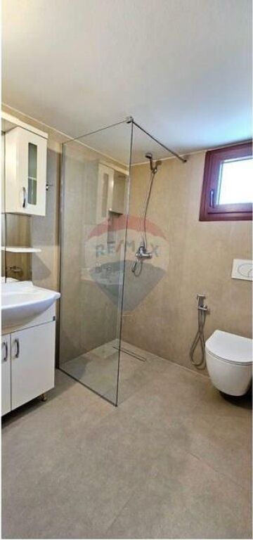 Dupleks - Për Qira - Rruga Ali Demi, Tiranë