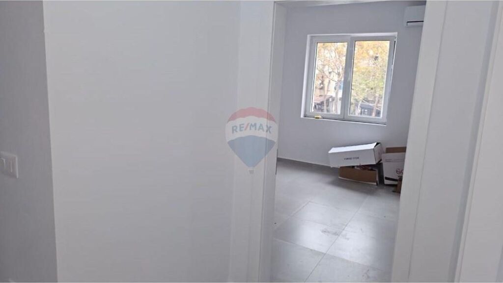 Office - For Rent - Mine Peza Street, Tirana