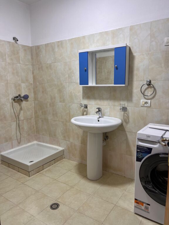 Jepet Me Qera Apartament 2+1+1 Ballkon