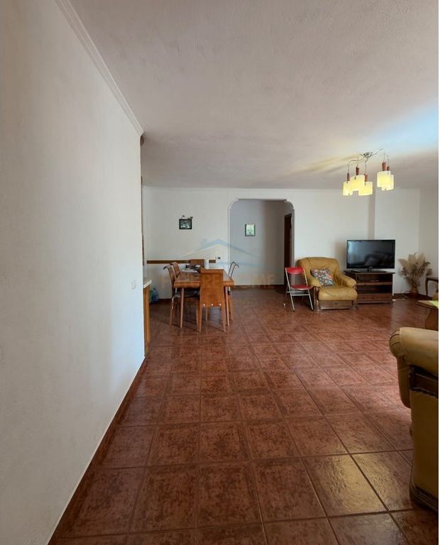 Shitet apartament 2+1 , Zogu i zi 100m2 neto  