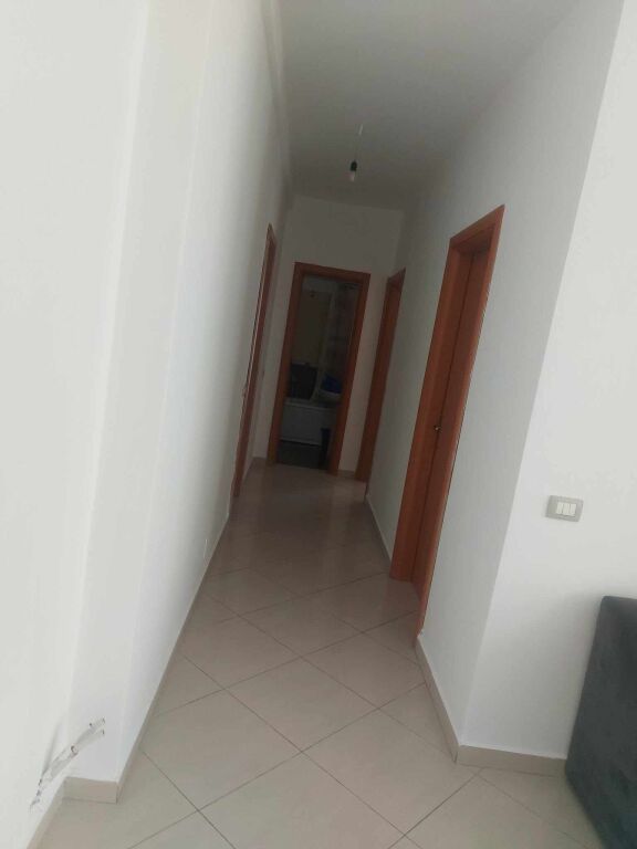 🔺 Shitet apartament 2+1+2 + verandë në Fresk