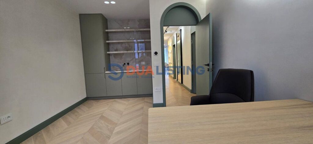 Ambient Luksoz për Qira – Ideal për Klinikë / Zyra Elite 📍 Rruga Kosovareve, Rezidenca Altana