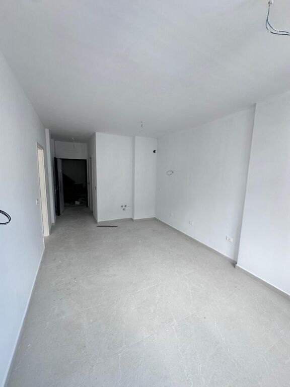 SHITET APARTAMENT 1+1 MALI I ROBIT, GOLEM