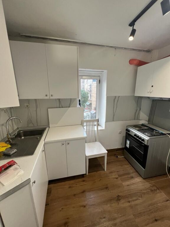 Apartment 1+1 Kinostudio for rent 500 Euro