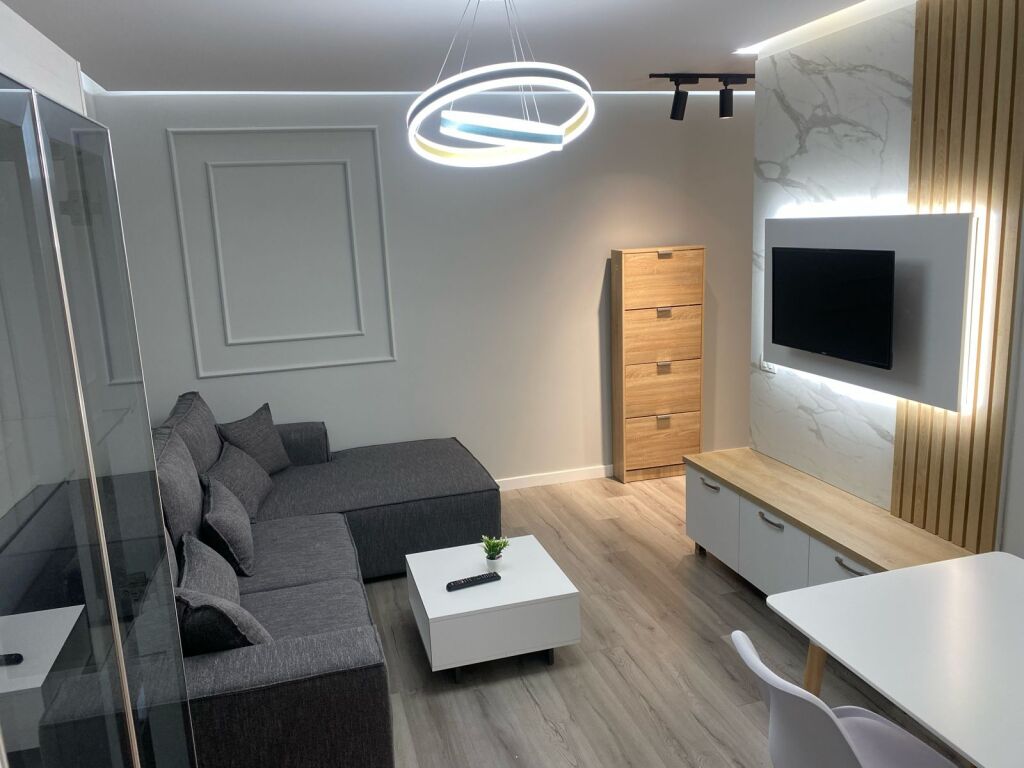 Jepet me qera apartament 1+1 tek Komuna E Parisit/500 euro