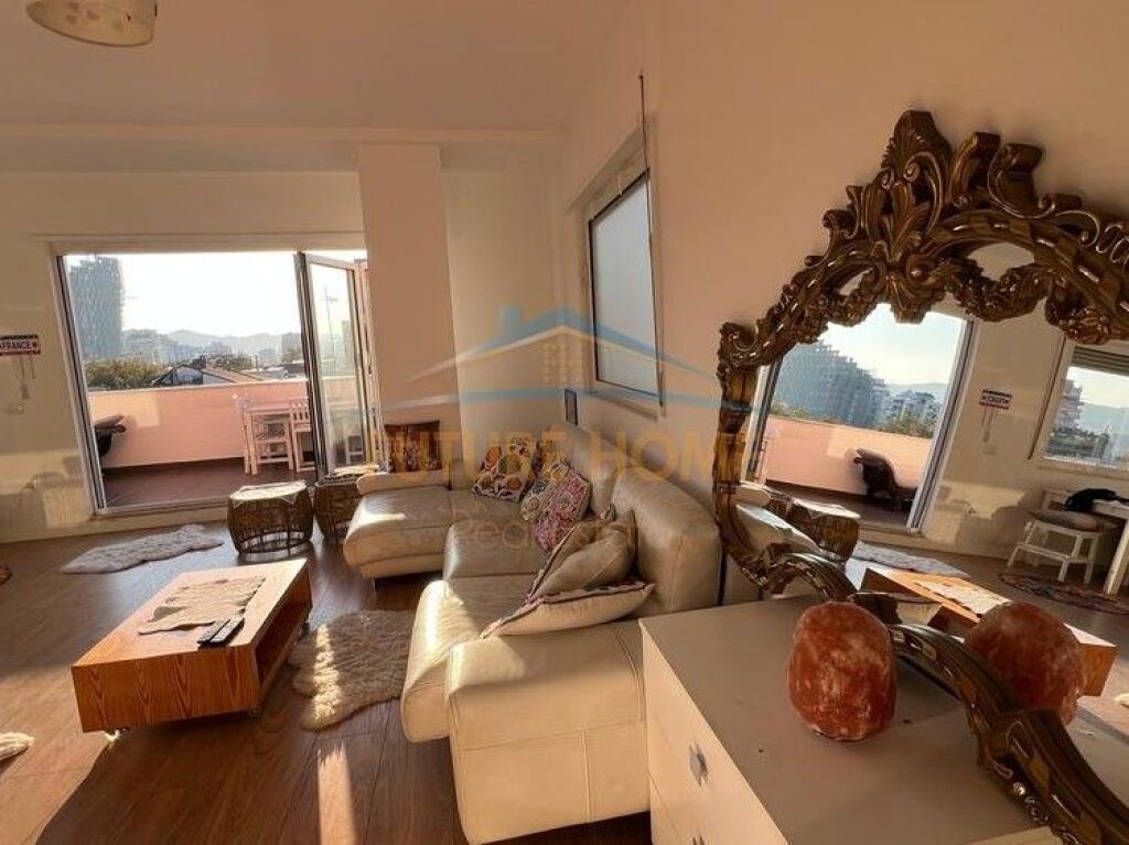 Shitje, Apartament Loft, Myslym Shyri.