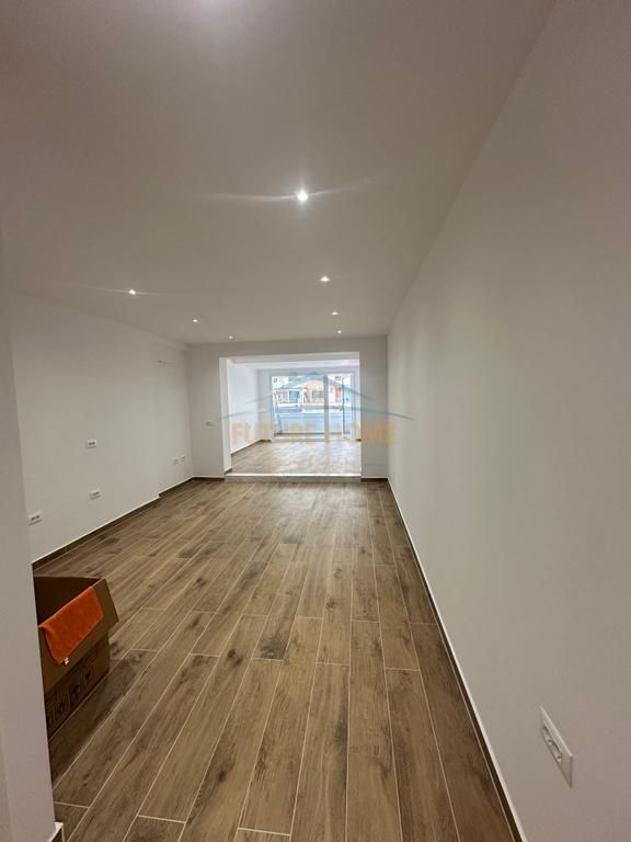 Shitje, Apartament 2+1+2, Stacioni i Trenit, Tirane.