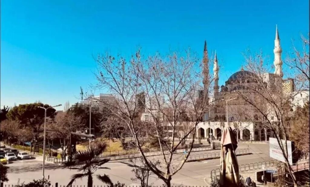 APARTAMENT 2+1 ME QERA TE RRUGA ELBASANIT